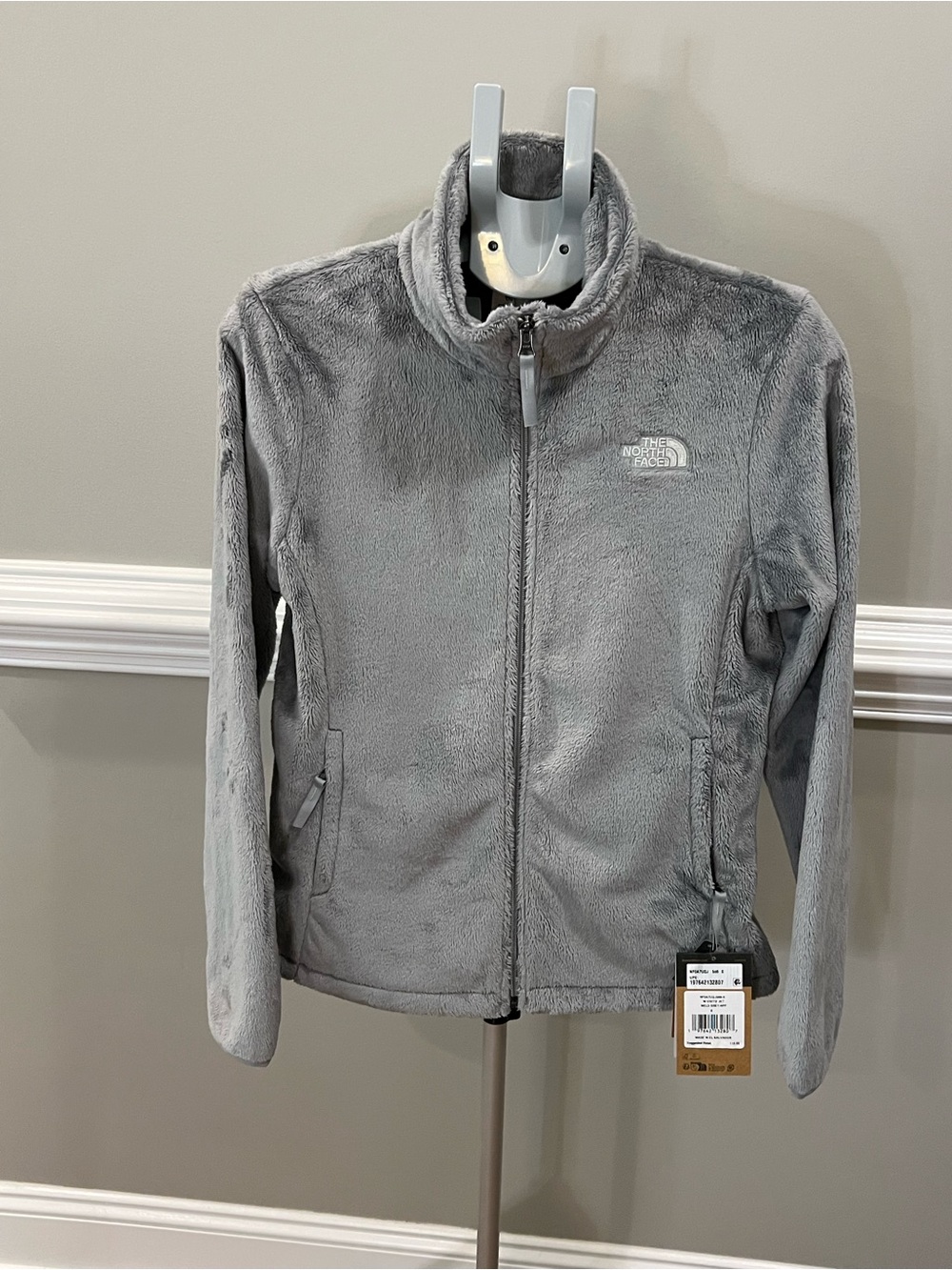 The North Face Womenβs Gray Fuzzy Full-Zip Jacket